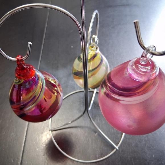 Handcrafted Blown Glass Ornaments/Decor Multicolored    $25ea or 2/$40 - Picture 6 of 16